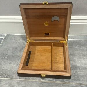 Daniel Marshall humidor